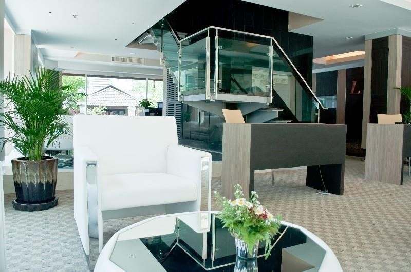 Kingston Suites 16