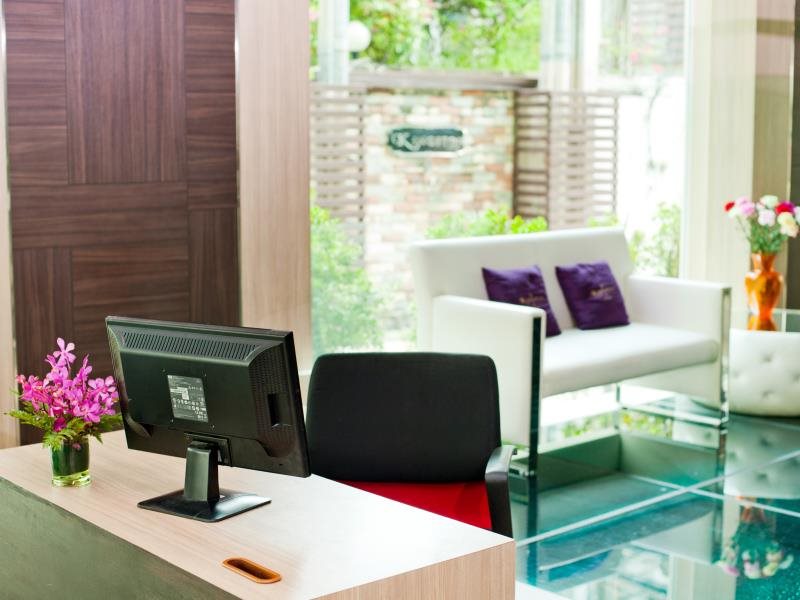 Kingston Suites 3