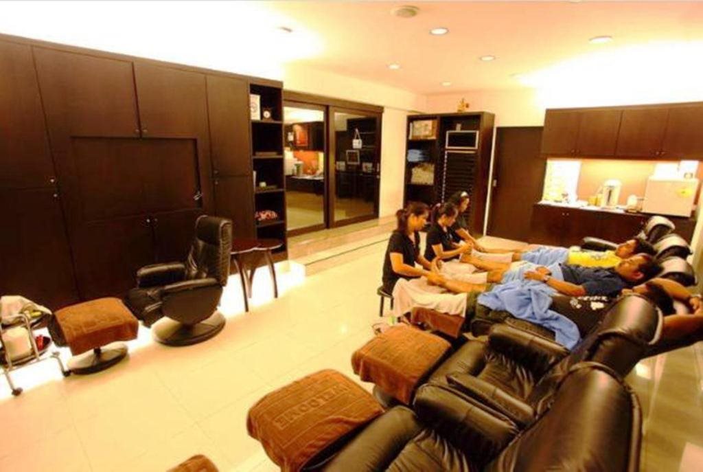 White Palace 18