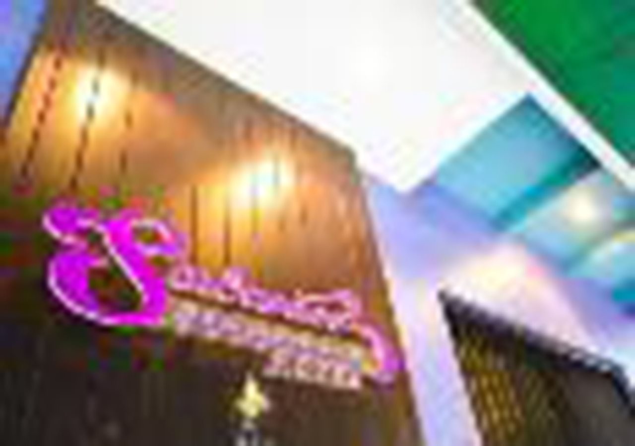 Sawasdee @ Sukhumvit Soi 8 13