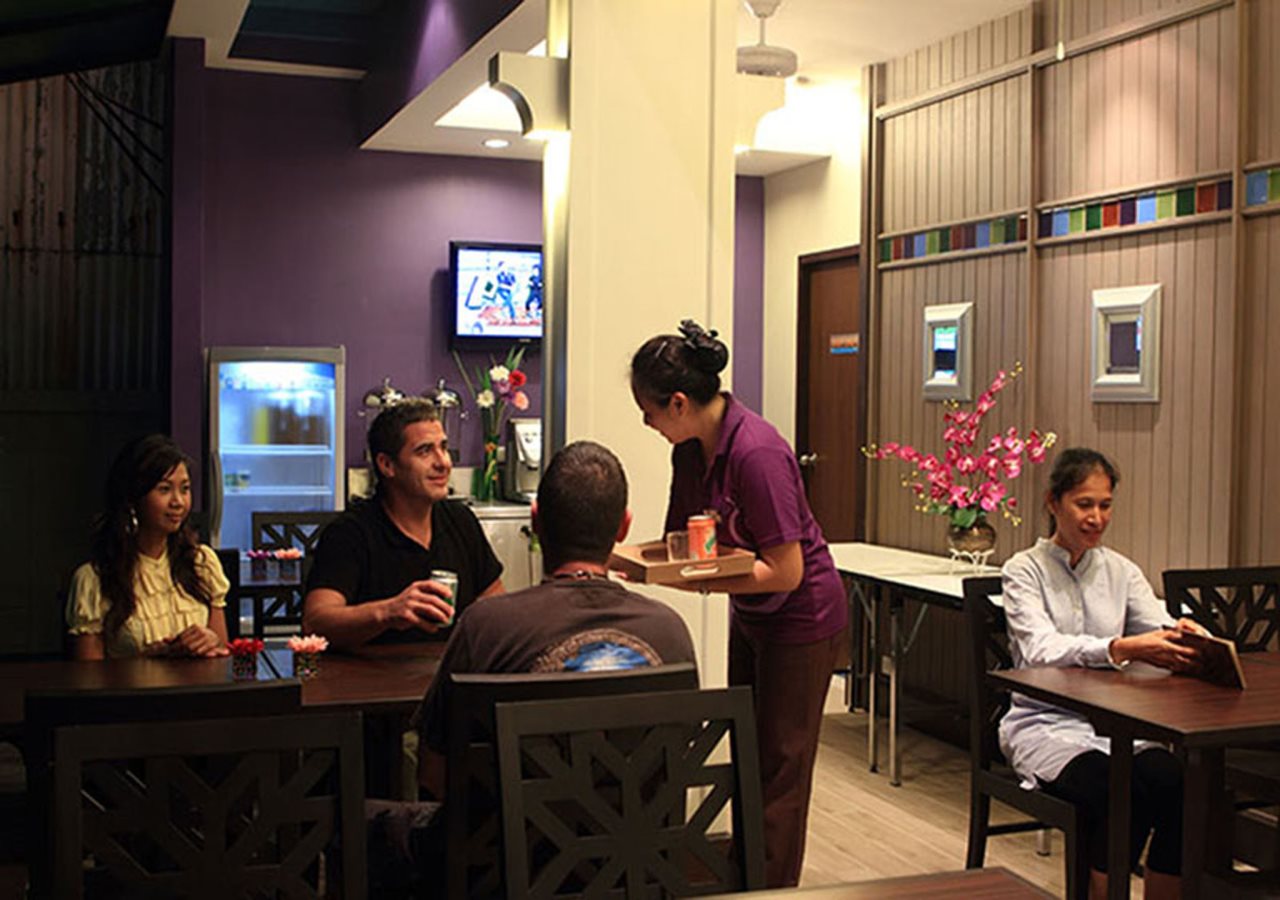 Sawasdee @ Sukhumvit Soi 8 16