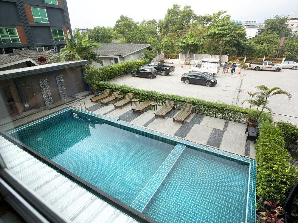 Sinsuvarn Airport Suite 18