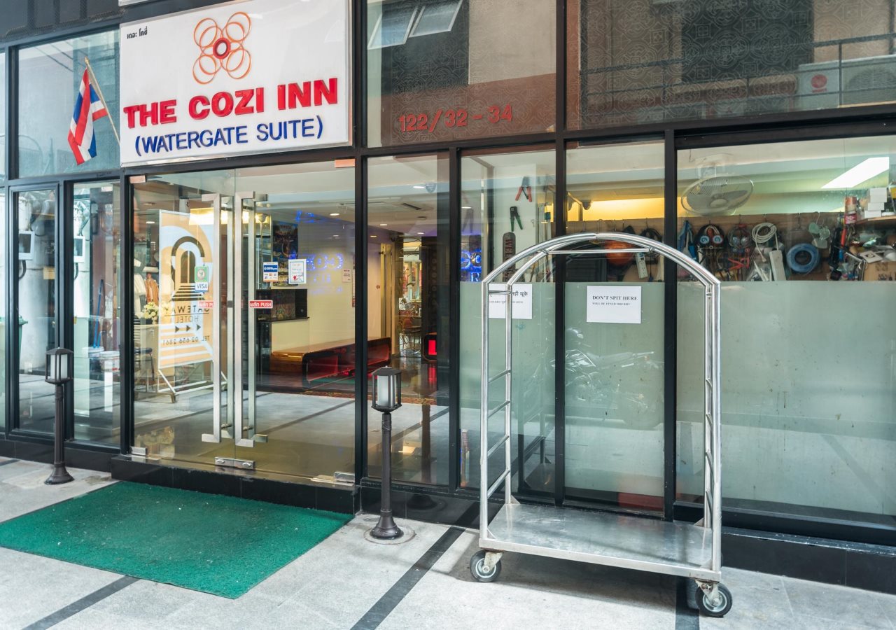 The Cozi Inn 11