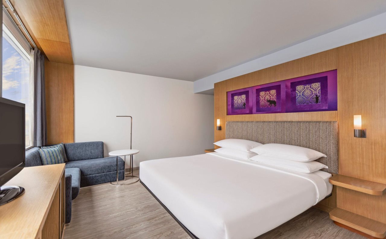 Aloft Bangkok Sukhumvit 11 2