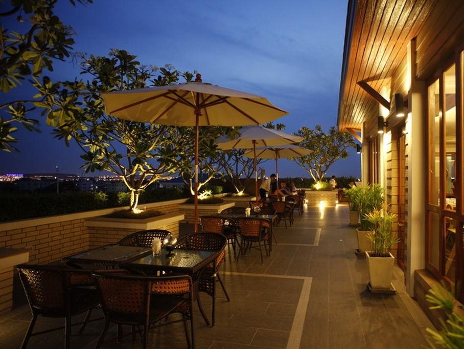 Suvarnabhumi Suite 15