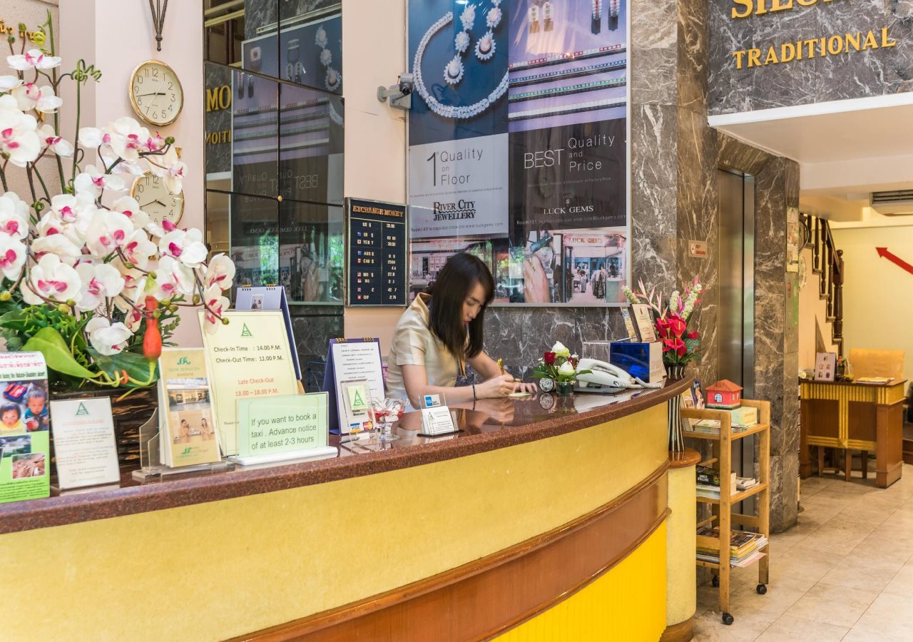 Silom Avenue Inn 10