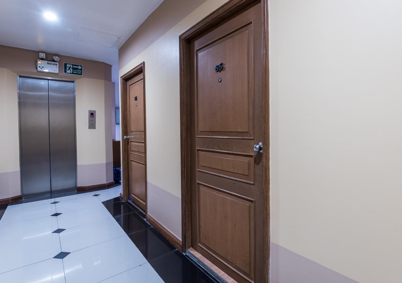 Silom Avenue Inn 13