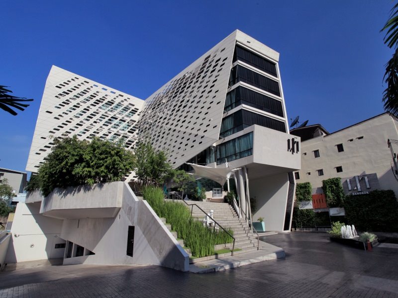 LiT Bangkok Hotel 10
