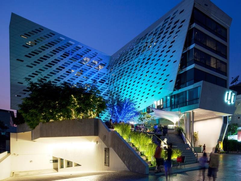 LiT Bangkok Hotel 19