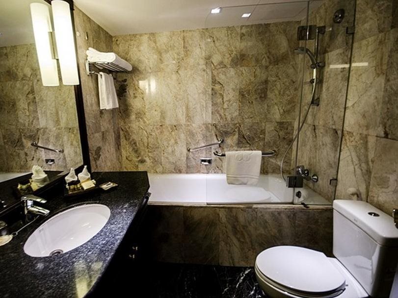 Rembrandt Residences Bangkok 15