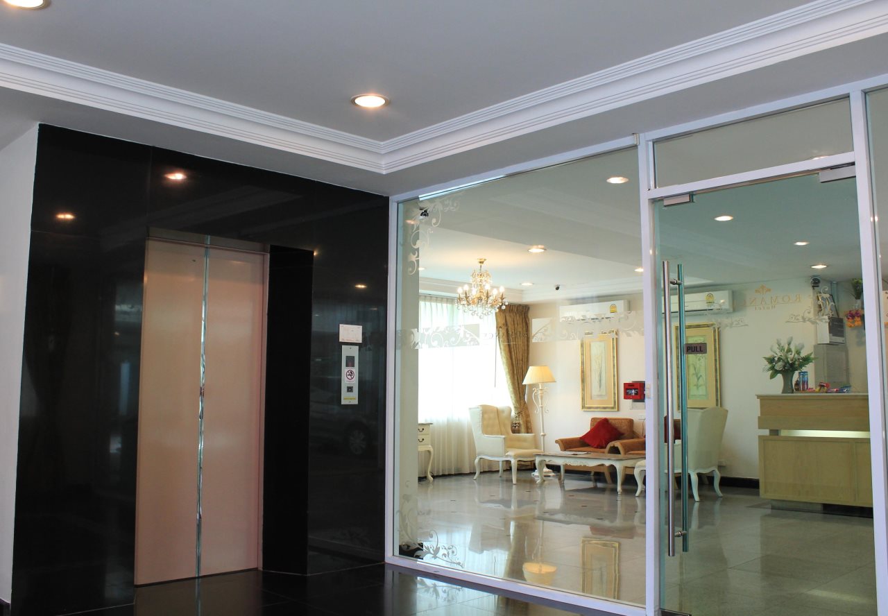 Romance Hotel Srinakarin 12