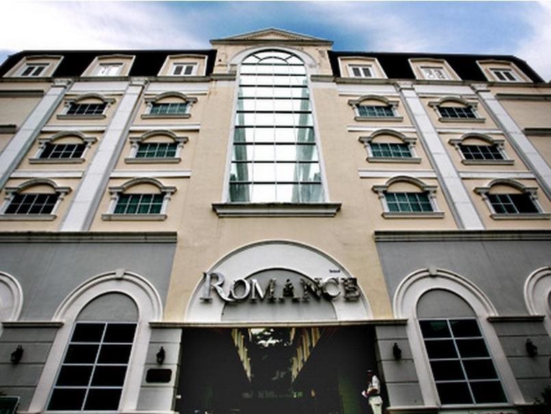 Romance Hotel Srinakarin 16
