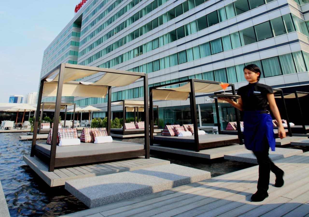 Centara Watergate Pavillion Hotel Bangkok 11