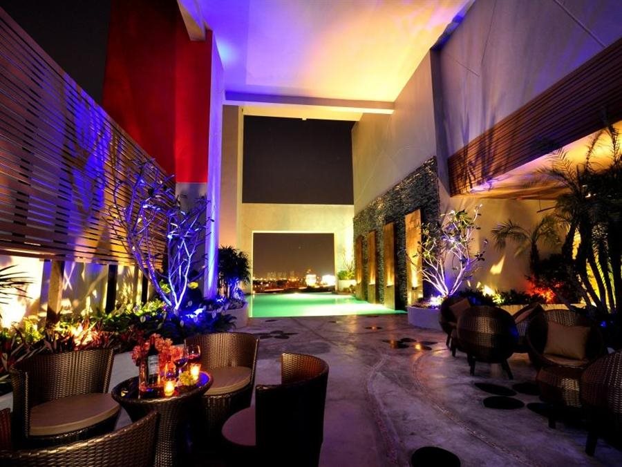 Grand Howard Hotel Bangkok 13