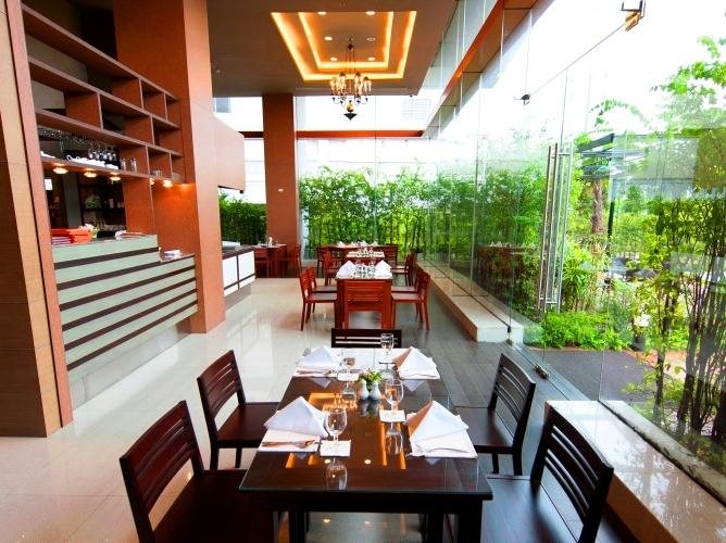 Grand Howard Hotel Bangkok 18