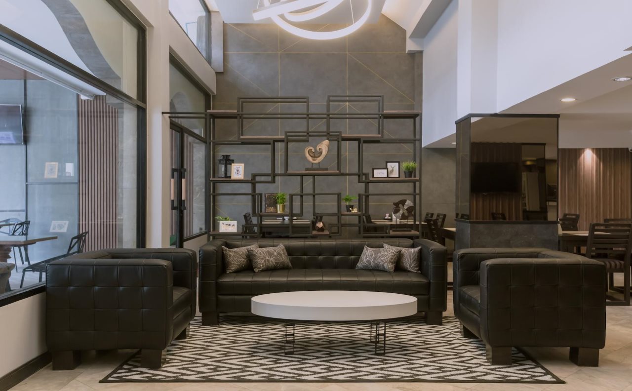 Maxim S Inn 6
