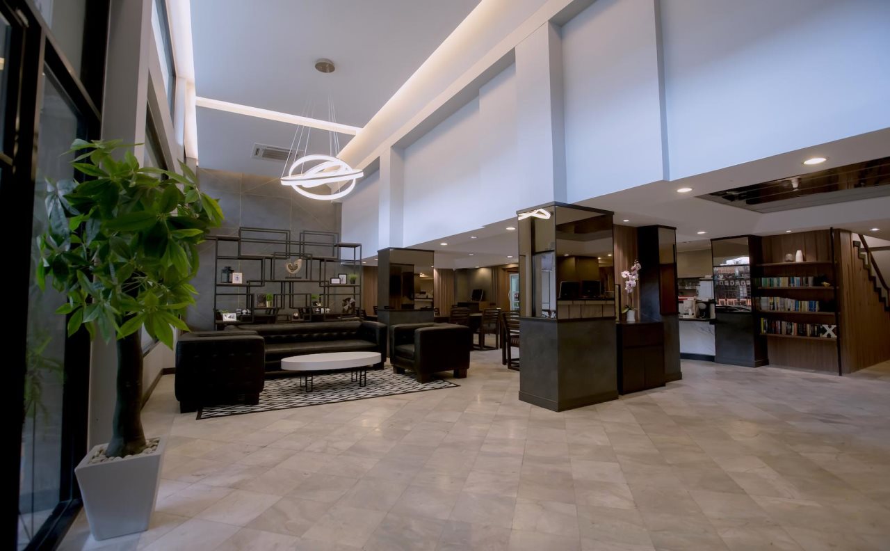 Maxim S Inn 8