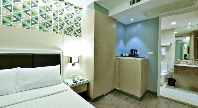 Prestige Suites Nana 18