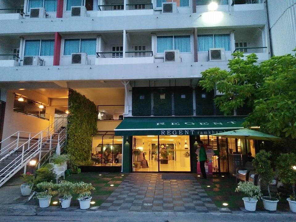 Regent Ramkhamhaeng and Apartment 1