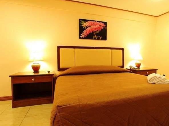 Regent Ramkhamhaeng and Apartment 2