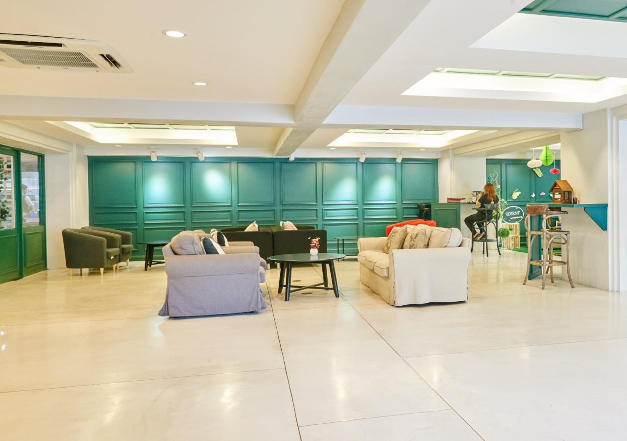 Regent Ramkhamhaeng and Apartment 17
