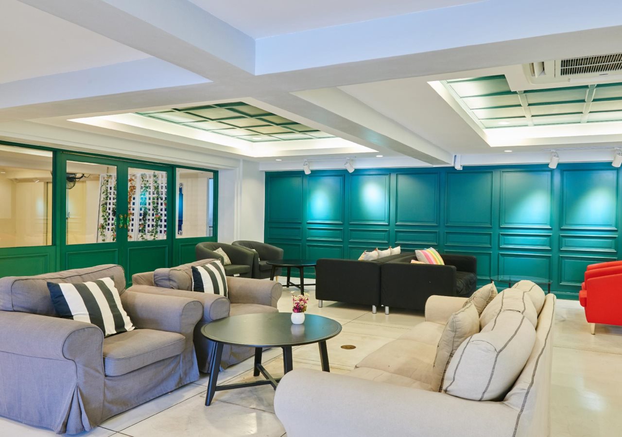 Regent Ramkhamhaeng and Apartment 18