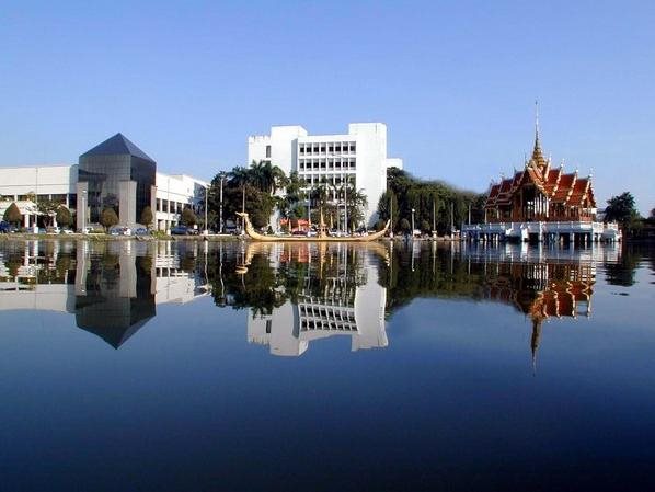Regent Ramkhamhaeng and Apartment 21
