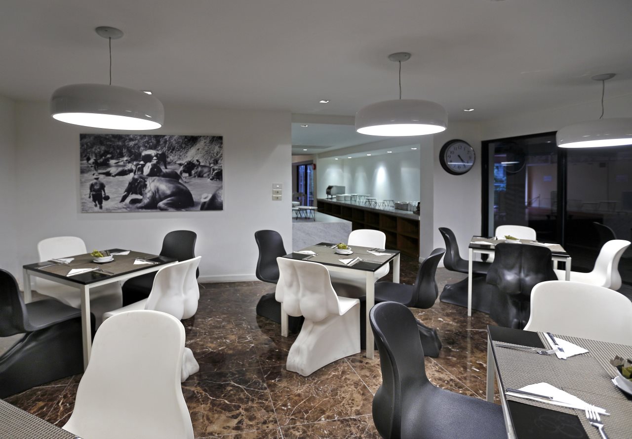 S33 Compact Sukhumvit Hotel 13