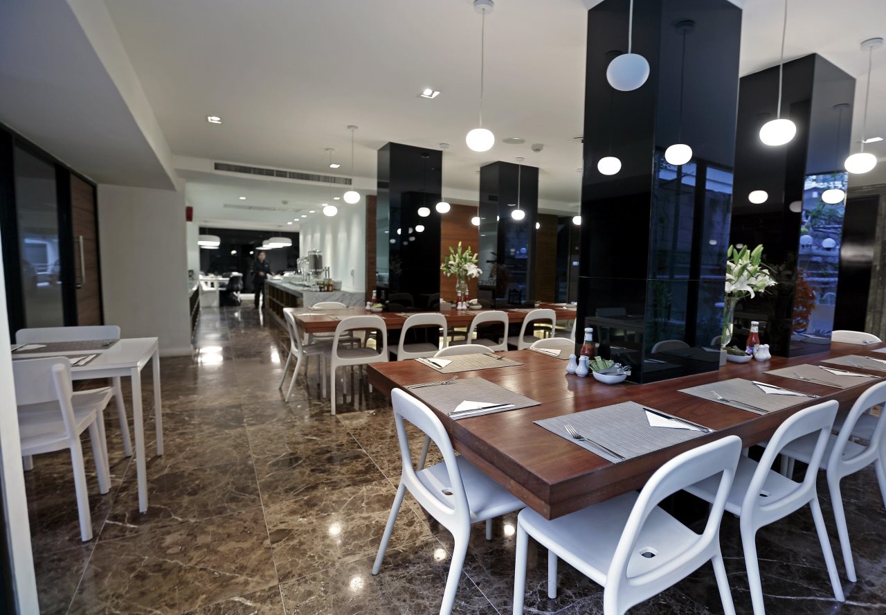 S33 Compact Sukhumvit Hotel 14