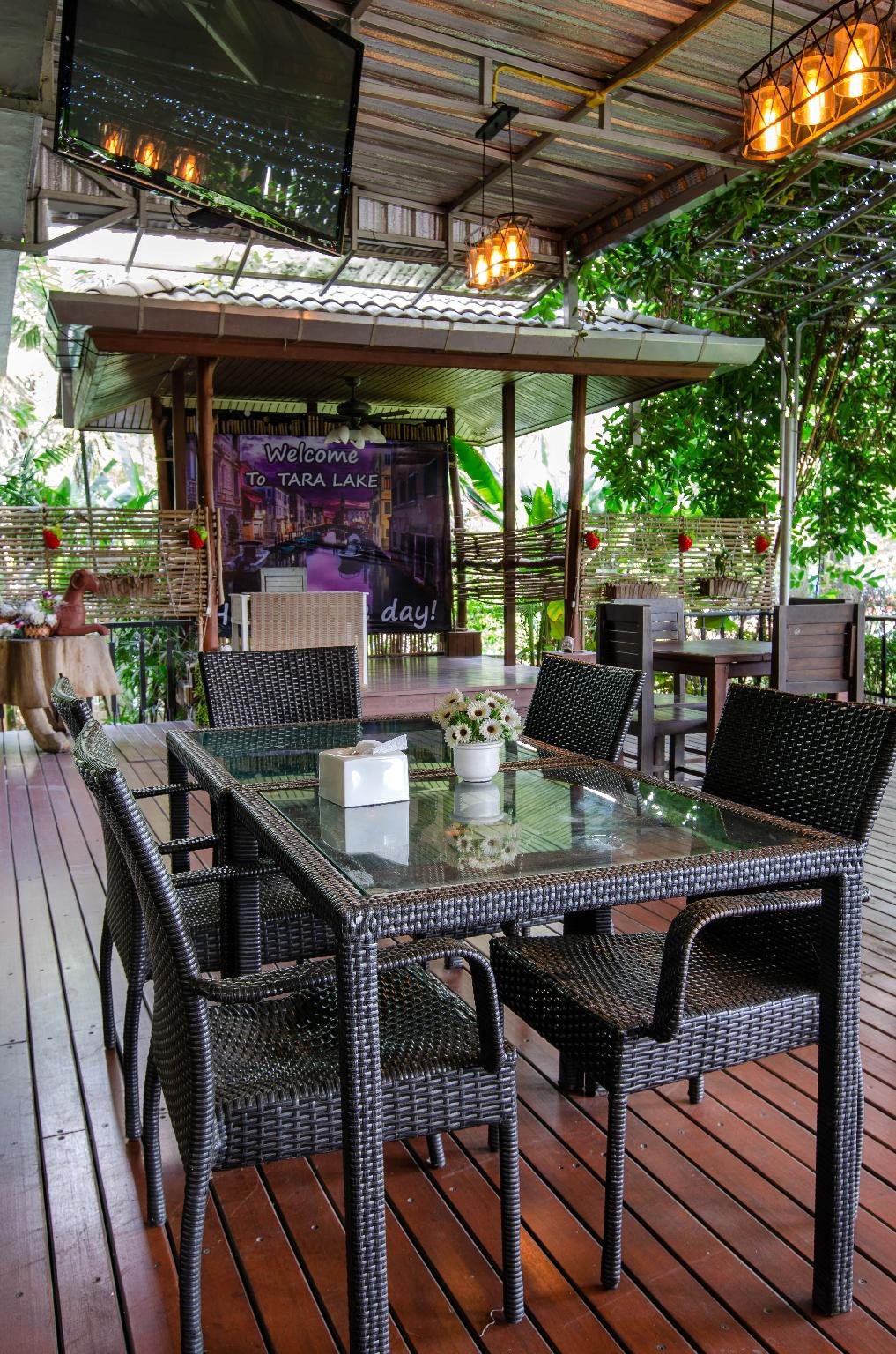Tara Lake Hotel 17