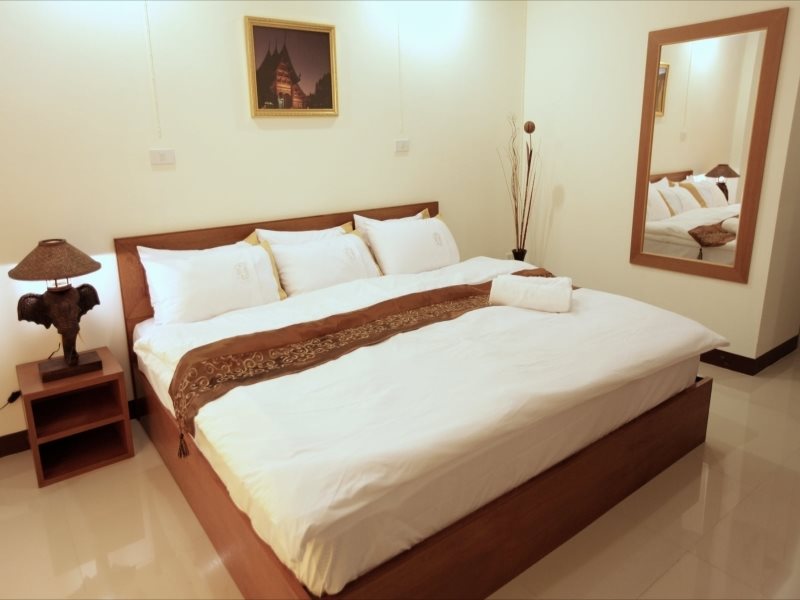 Rafael Mansion Bangkok Airport 4