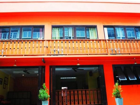 Focal Local Bed and Breakfast 7