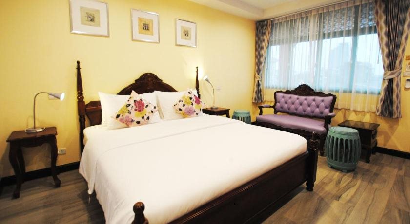 Focal Local Bed and Breakfast 6