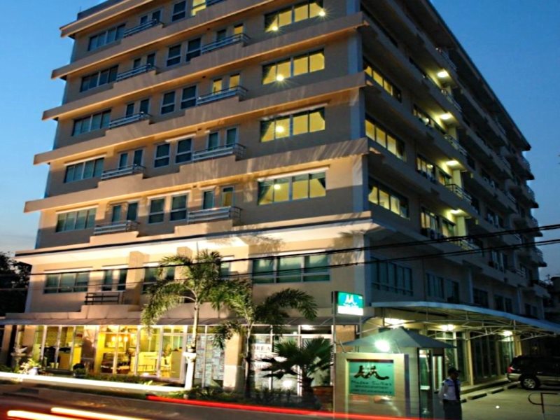 Nara Suite Residence Bangkok 9