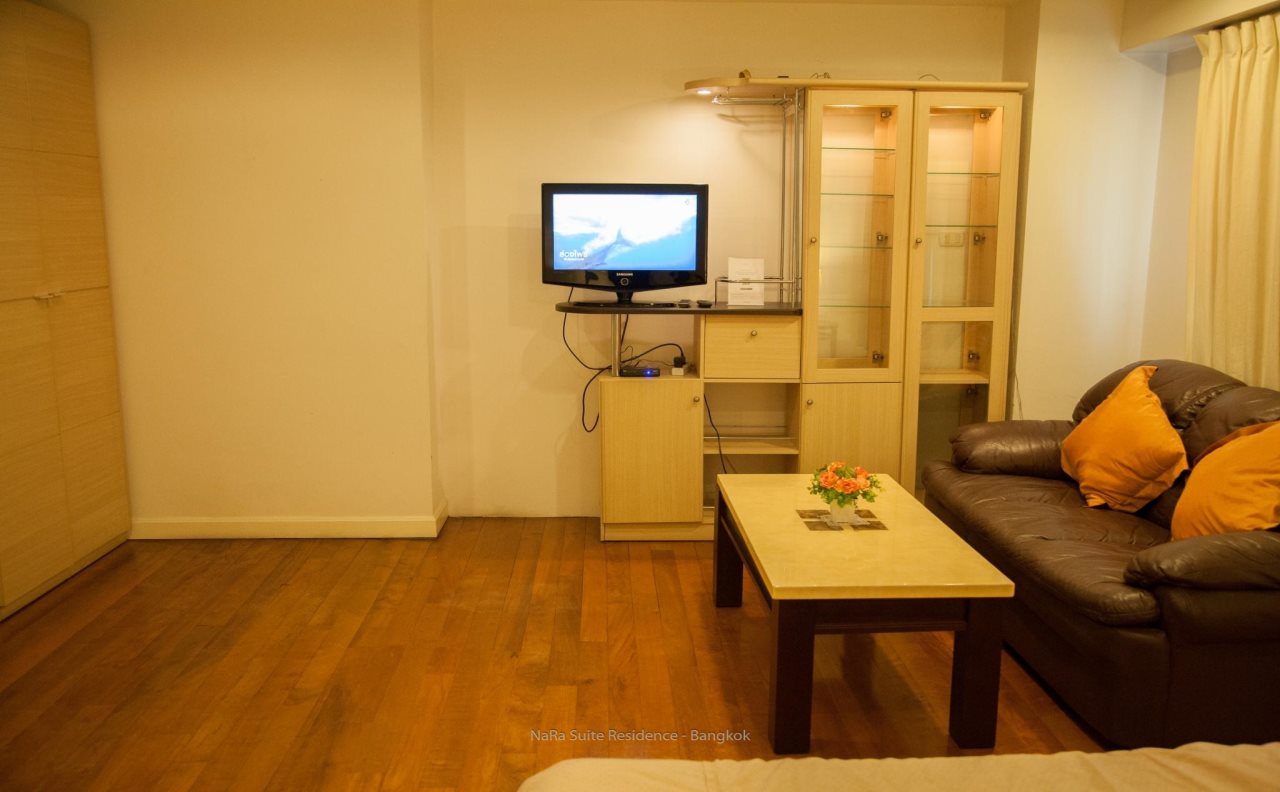 Nara Suite Residence Bangkok 18