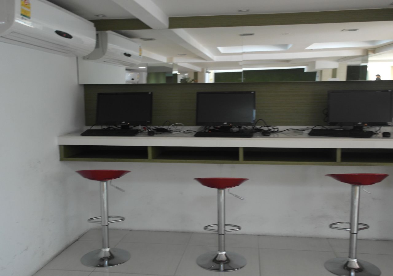 Nantra Sukhumvit 39 Hotel 8