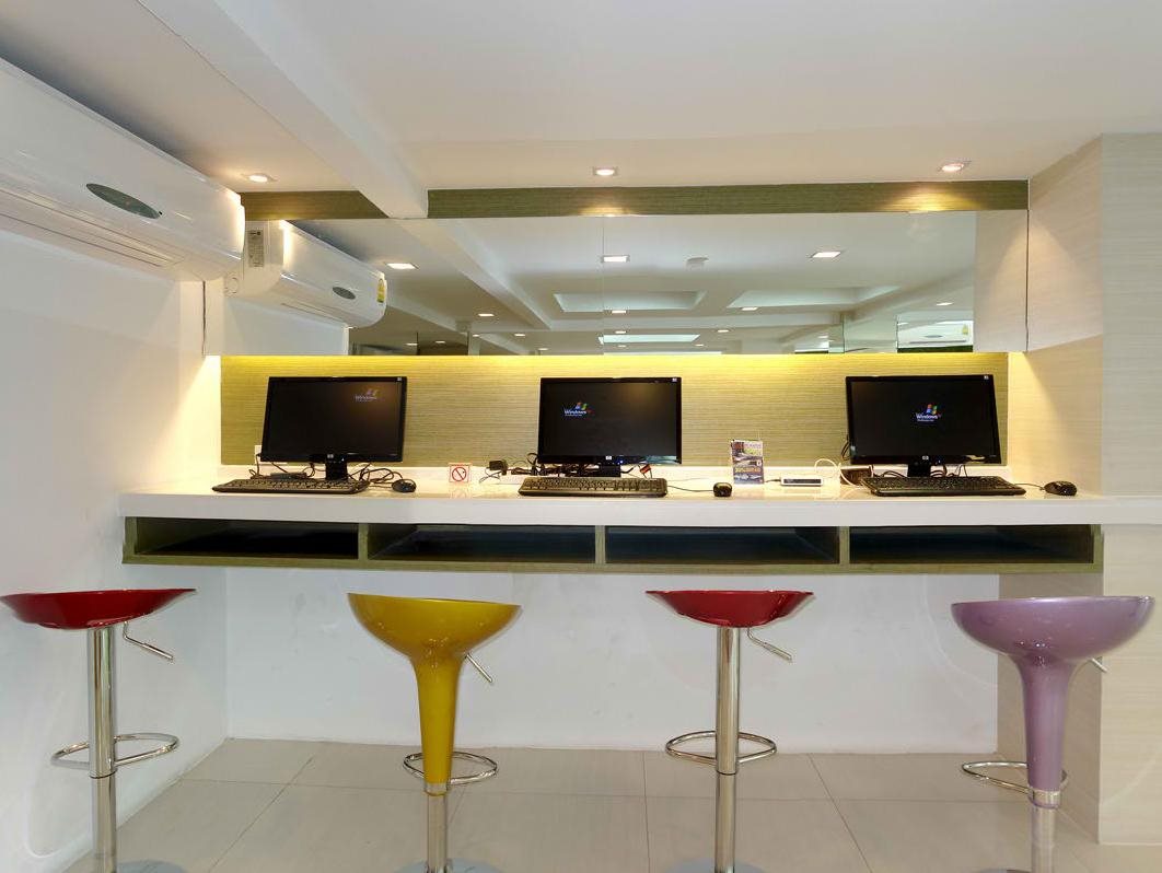 Nantra Sukhumvit 39 Hotel 16