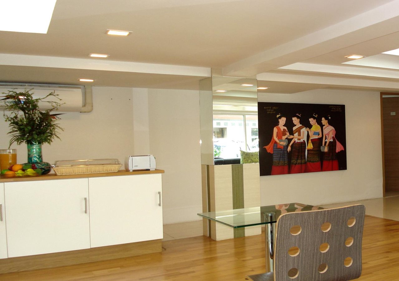 Nantra Sukhumvit 39 Hotel 2