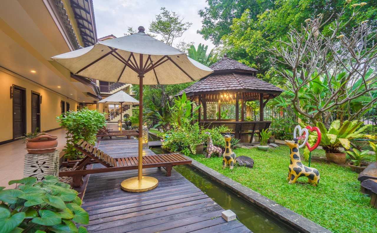 Suphan Lake Hometel 18