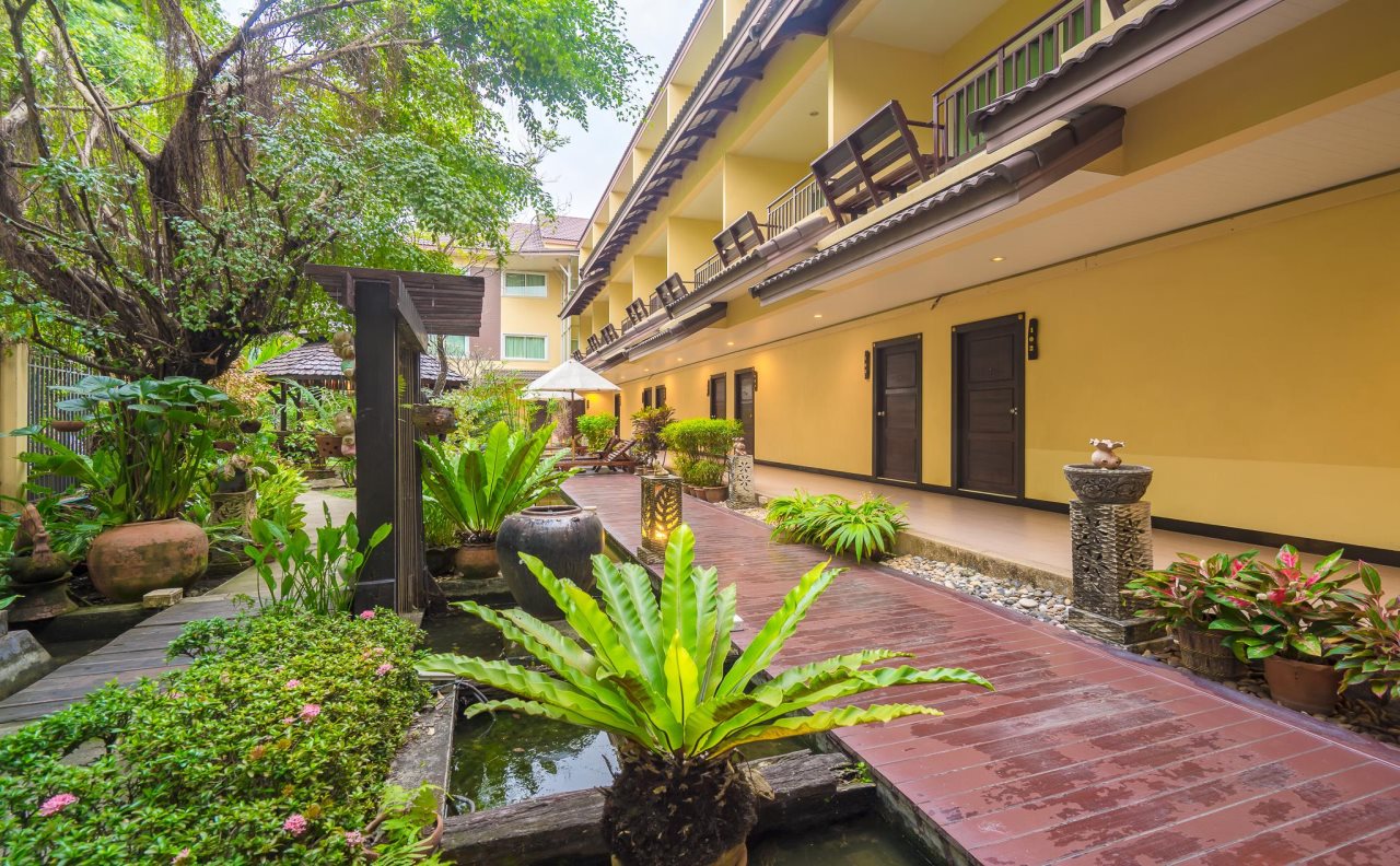 Suphan Lake Hometel 20