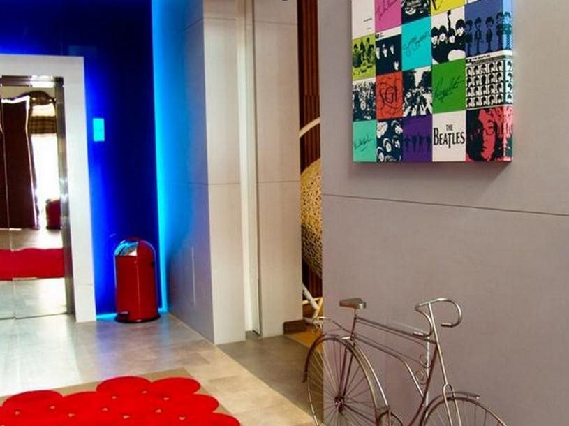 ICheck Inn Gems Center Silom 9