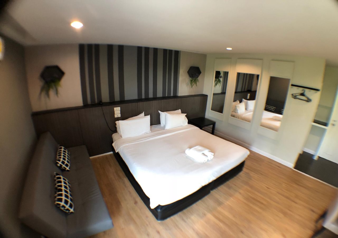 Paragon Inn 3