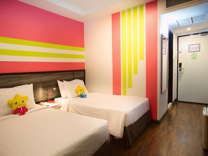 Oakwood Hotel & Residence Bangkok 2