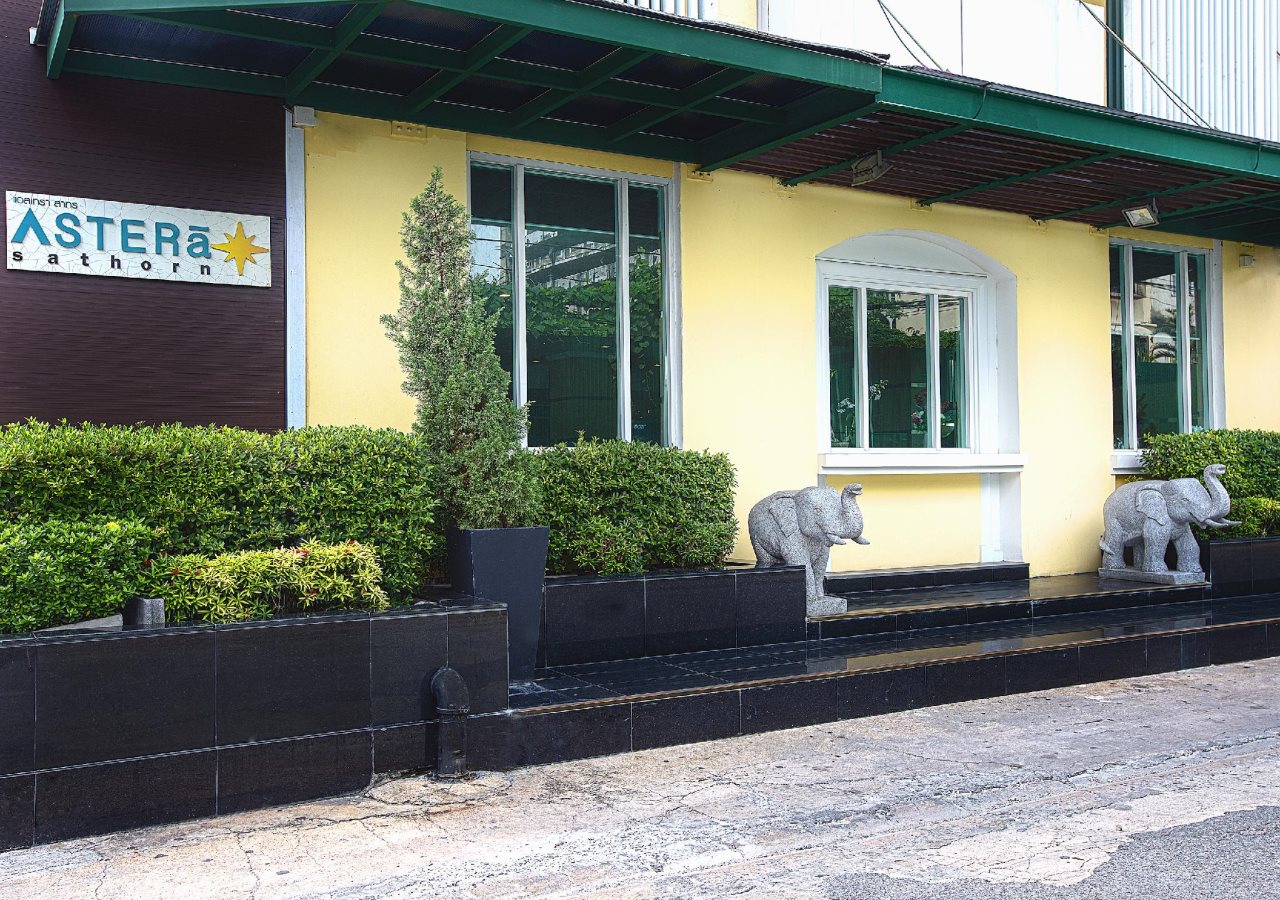 Oakwood Hotel & Residence Bangkok 21