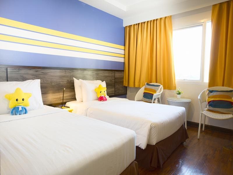 Oakwood Hotel & Residence Bangkok 4