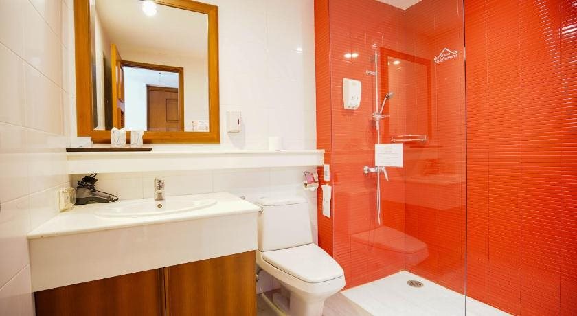 Baan Sukhumvit Soi 18 10