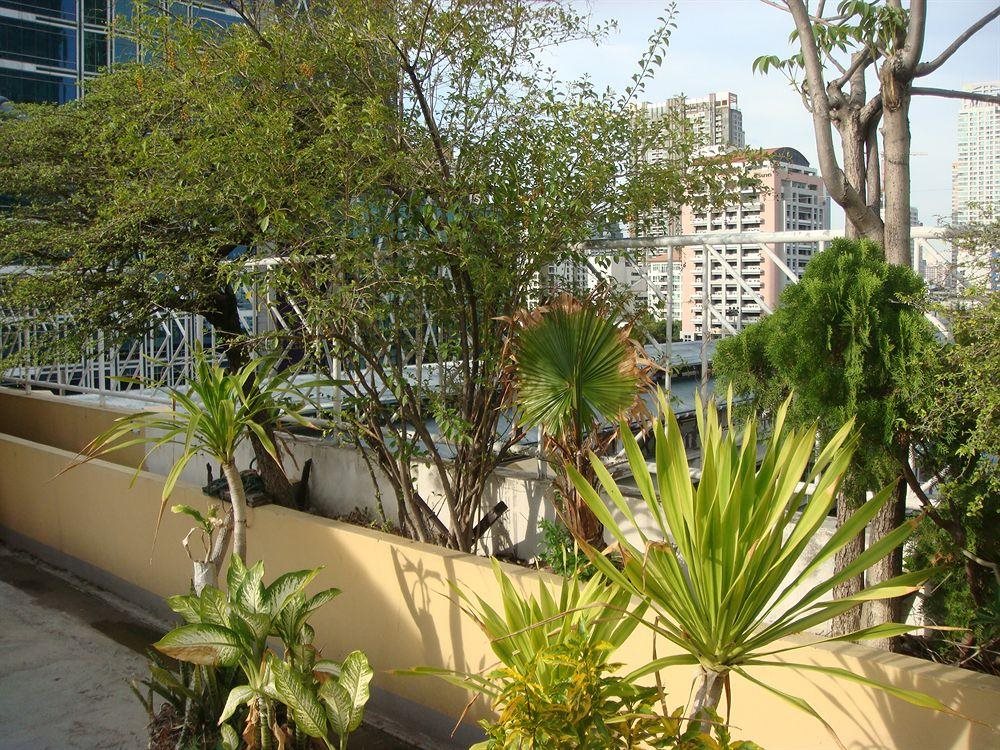 King Royal Garden Inn 10