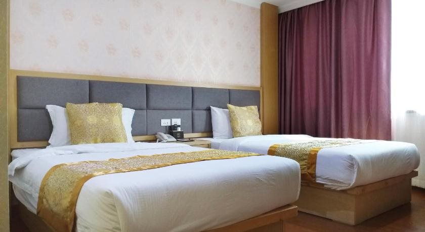 Dancenter Bangkok Travellers Hotel 2
