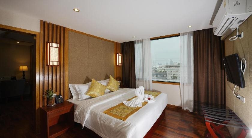 Dancenter Bangkok Travellers Hotel 21