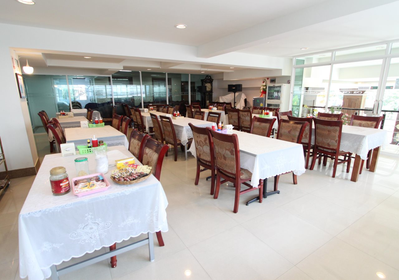 Miloft Sathorn Hotel 10
